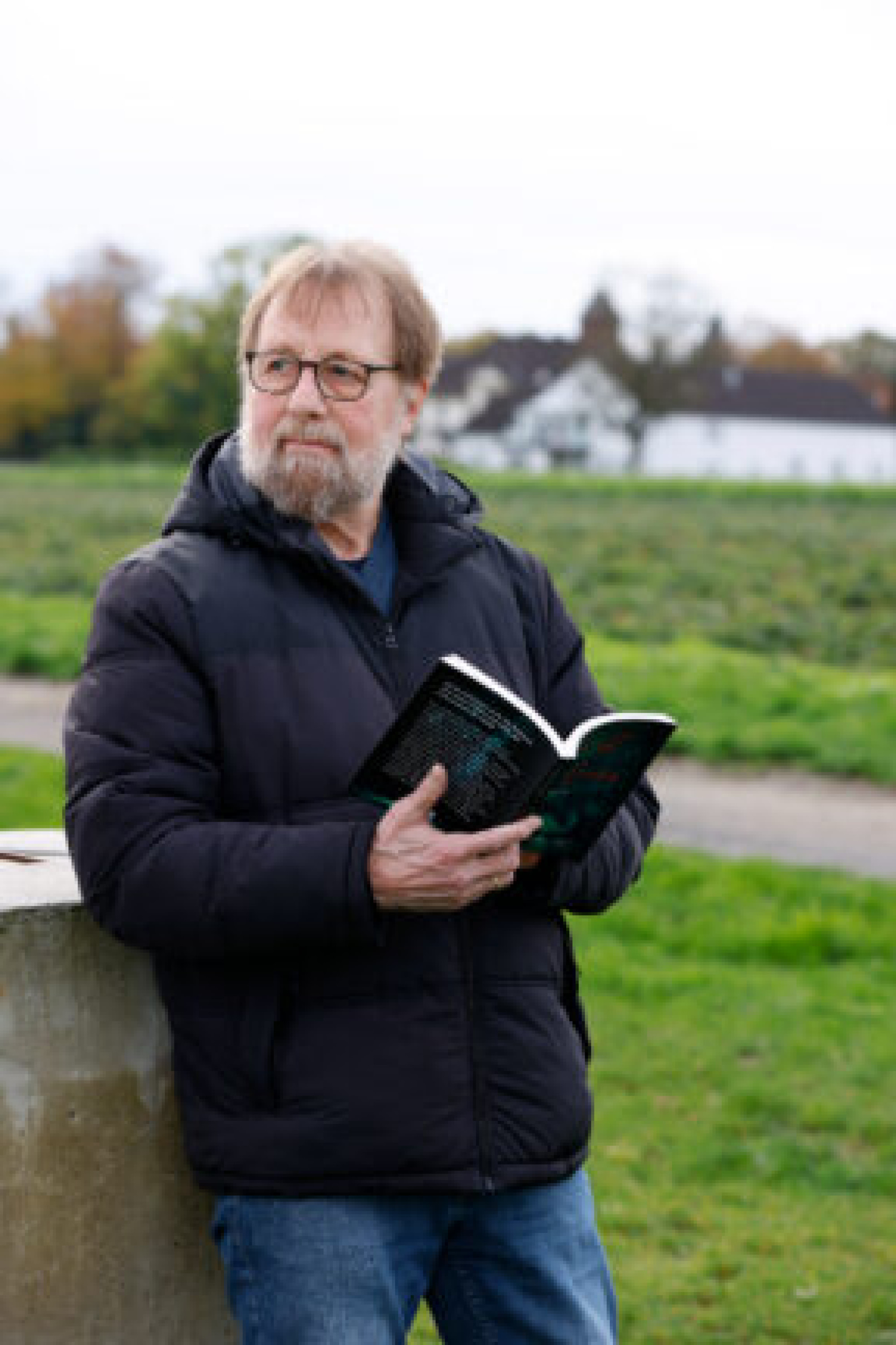 31.10.2025 Oer-Erkenschwick Autor Eric Eaglestone foto: copyright marco stepniak - mobil +49 171 2771906 , marco@stepniak-bild.de